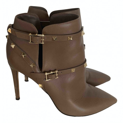 valentino garavani rockstud ankle boots