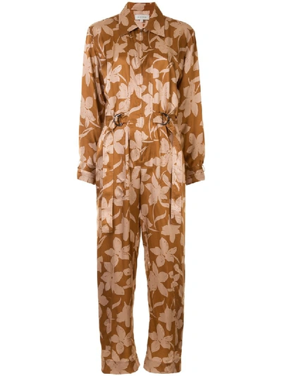 Lee Mathews Jumpsuit Mit Blumen-print In Brown