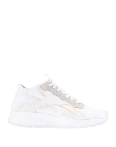Victoria Beckham Sneakers In White