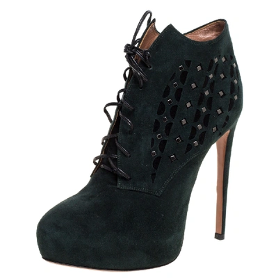 Pre-owned Alaïa Two Tone Laser Cut Suede Platform Lace Up Booties Size 38.5 In Green