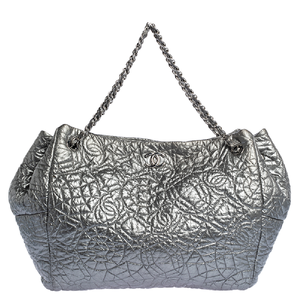 Pre-Owned Chanel Silver Camellia Embossed Patent Leather Shoulder Bag | ModeSens