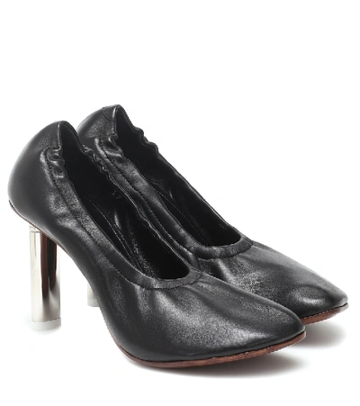 Vetements Lighter-heel Leather Ballerina Pumps In Black