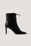 NA-KD SQUARED TOE LACE UP BOOTS - BLACK