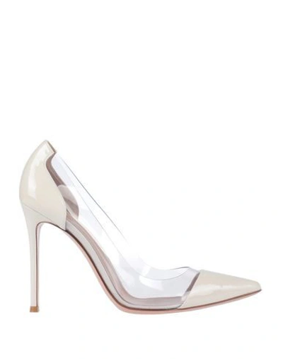 Shop Gianvito Rossi Pump In Ivory