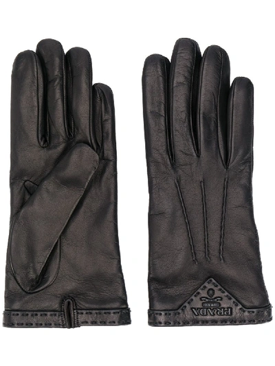 Prada Stitched Logo Plaque Gloves In Black