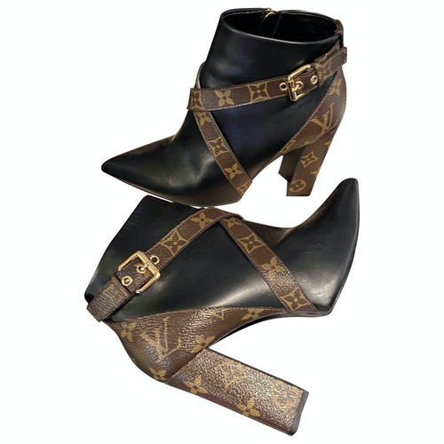 Pre-Owned Louis Vuitton Matchmake Black Leather Ankle Boots | ModeSens