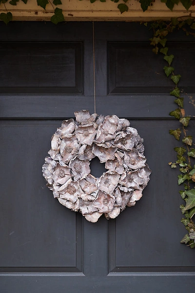 Anthropologie Dried Palm Pod Wreath By Terrain In White Size 18"