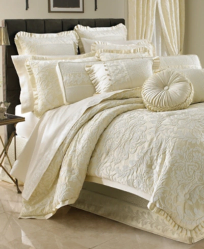 J Queen New York Marquis Queen 4-pc. Comforter Set Bedding In Cream