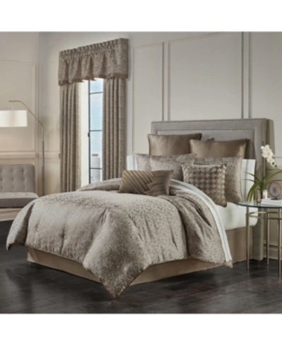 J Queen New York Jqueen Cracked Ice Queen 4 Piece Comforter Set Bedding In Taupe