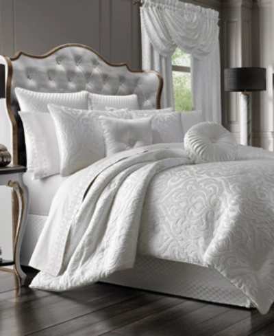 J Queen New York Astoria California King 4-pc. Comforter Set Bedding In White