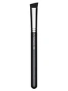 MAC TRIANGULAR CONCEALER BRUSH,0400013085314