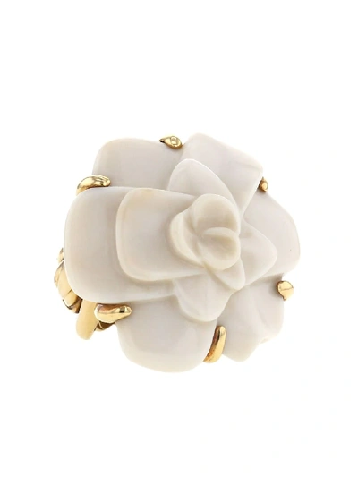 Pre-owned Chanel 2000s  Camelia Ring In Neutrals