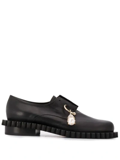 Coliac Pendant Detail Oxford Shoes In Black