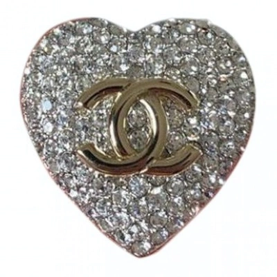 Pre-owned Chanel Cc Gold Metal Pins & Brooches