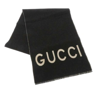 Gucci Logo Wool Scarf In Black