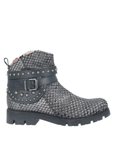 Andrea Montelpare Ankle Boot In Steel Grey