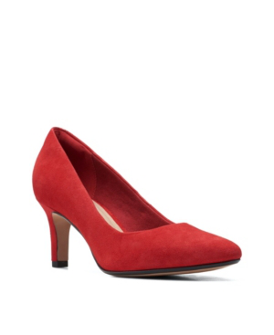 wide fit red court shoes
