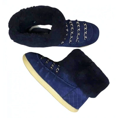 Pre-owned Chanel Blue Suede Boots