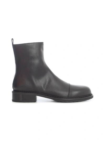 Ann Demeulemeester Round Toe Ankle Boots In Black