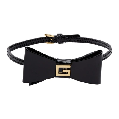 Gucci Patent Bow Tie Choker With Square G In Undefined