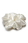 Teya Silk Scrunchie Linda Oversize White In White