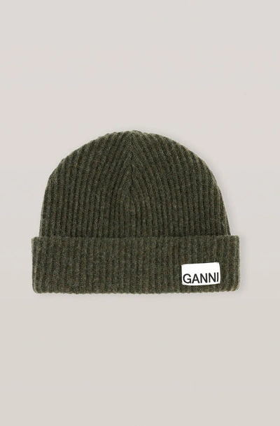 Ganni Logo-patch Recycled Wool-blend Beanie Hat In Green