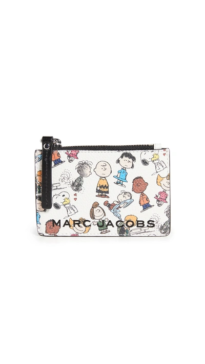 The Marc Jacobs X Peanuts Top Zip Multi Wallet In White Multi