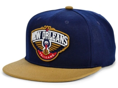 Mitchell & Ness New Orleans Pelicans 2 Tone Classic Snapback Cap In Navy/tan