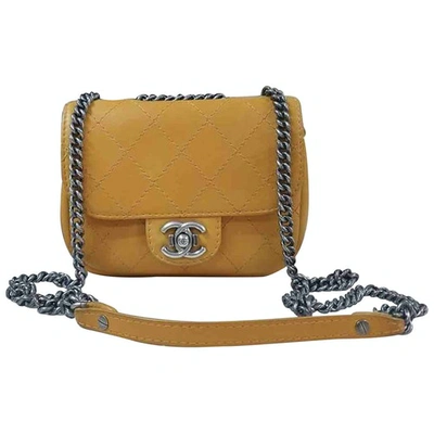 Pre-owned Chanel Yellow Leather Handbag
