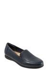 Trotters Deanna Flat In Navy Leather