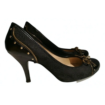 Pre-owned Guess Leather Heels In Black