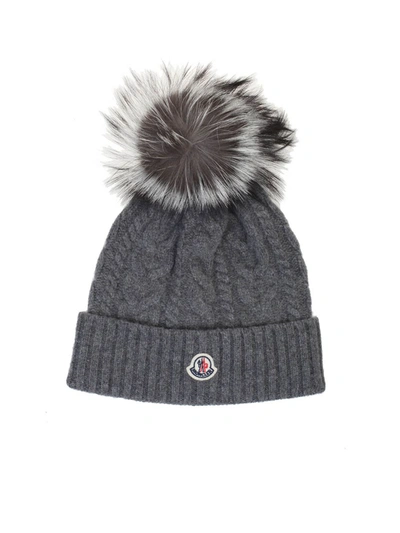 Moncler Pom-pon Detailed Beanie In Grey