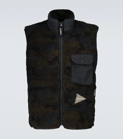 And Wander Boa Zip-up Fleece Gilet In Green