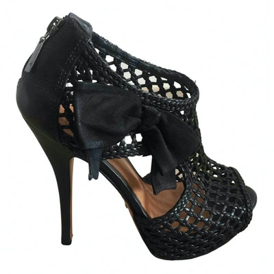 Pre-owned Schutz Leather Heels In Black