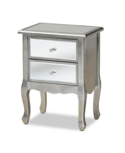 Furniture Catrina Modern Victorian Mirrored Nightstand In Silver