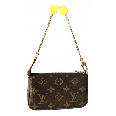 Pre-owned Louis Vuitton Pochette Accessoire Brown Cloth Clutch Bag