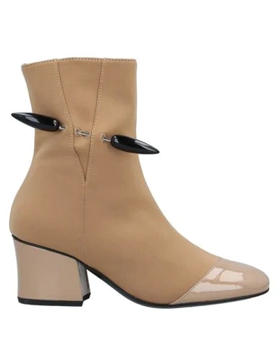 Dorateymur Ankle Boots In Sand
