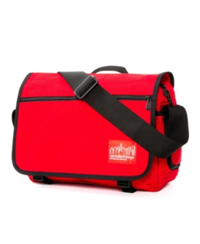 Manhattan Portage Delancy Shoulder Bag In Red