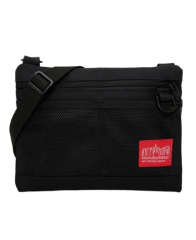 Manhattan Portage Senator Shoulder Bag In Black