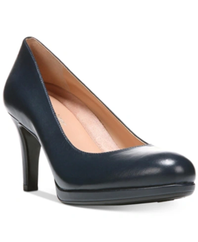 Naturalizer Michelle Pumps In Navy Leather