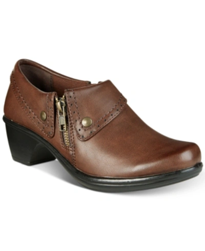 Easy Street Darcy Shooties Women's Shoes In Brown Burnish