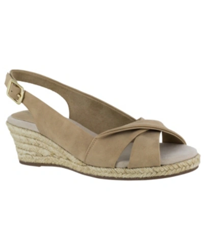 Easy Street Maureen Womens Cushioned Footbed Platform Slingback Sandals In Beige