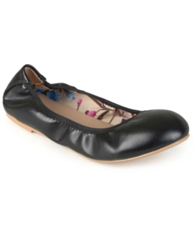 Journee Collection Journee Women's Lindy Flat In Black