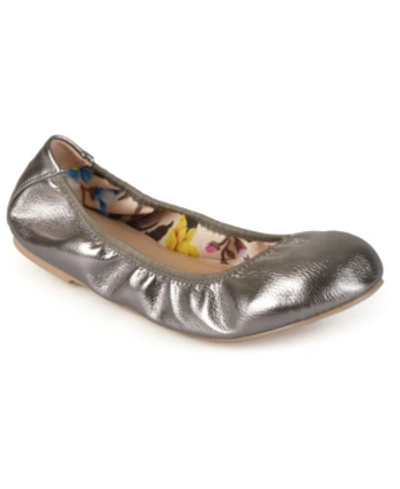 Journee Collection Journee Women's Lindy Flat In Pewter