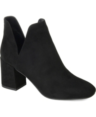 Journee Collection Women's Gwenn Booties In Black