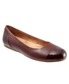 Softwalk Sonoma Flat In Dark Red