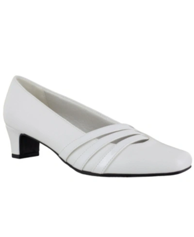 EASY STREET ENTICE WOMEN'S SQUARED TOE PUMPS