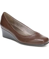 Lifestride Groovy Wedge Pumps In Dark Tan