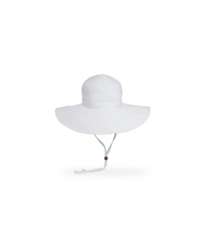 Sunday Afternoons Beach Hat In White