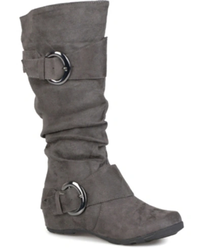 JOURNEE COLLECTION WOMEN'S JESTER EXTRA WIDE CALF ROUCHED BUCKLE MID SHAFT BOOTS